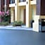 Days Inn & Suites by Wyndham Fort Valley