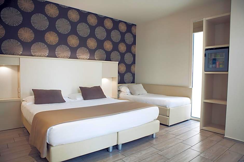L'Hotel