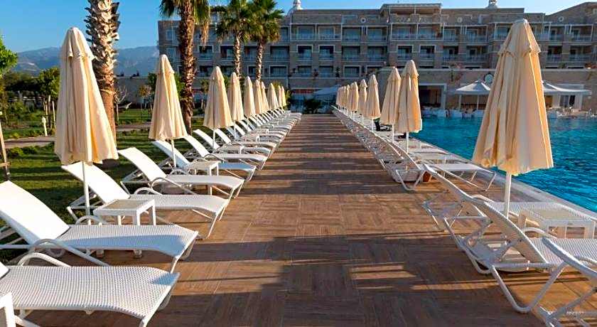 ANDRIAKE BEACH CLUB HOTEL