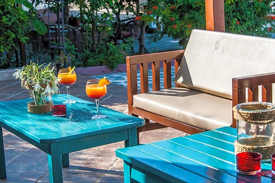 Tsolakis Studios Apartments