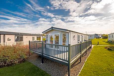 Lisa Marie-Luxury Caravan-Seton Sands-8 Berth