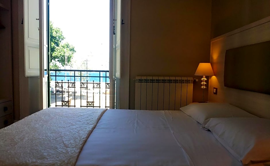 Opera Relais