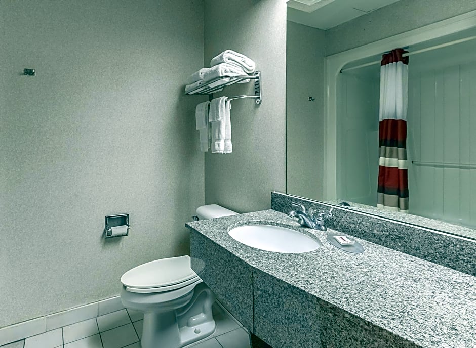 Red Roof Inn & Suites Hinesville - Fort Stewart