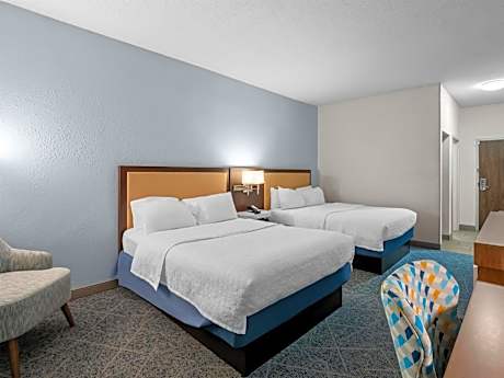 Room with Two Queen Beds - Non-Smoking