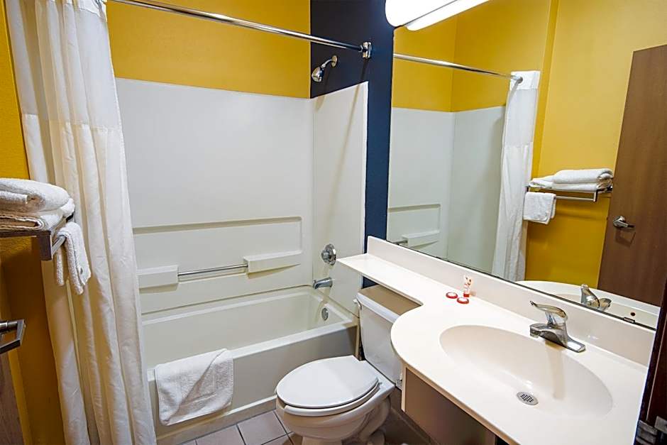 Econo Lodge Inn & Suites Mesquite - Dallas East