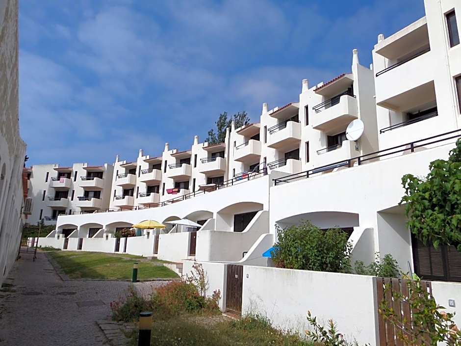 Albufeira Jardim by Umbral