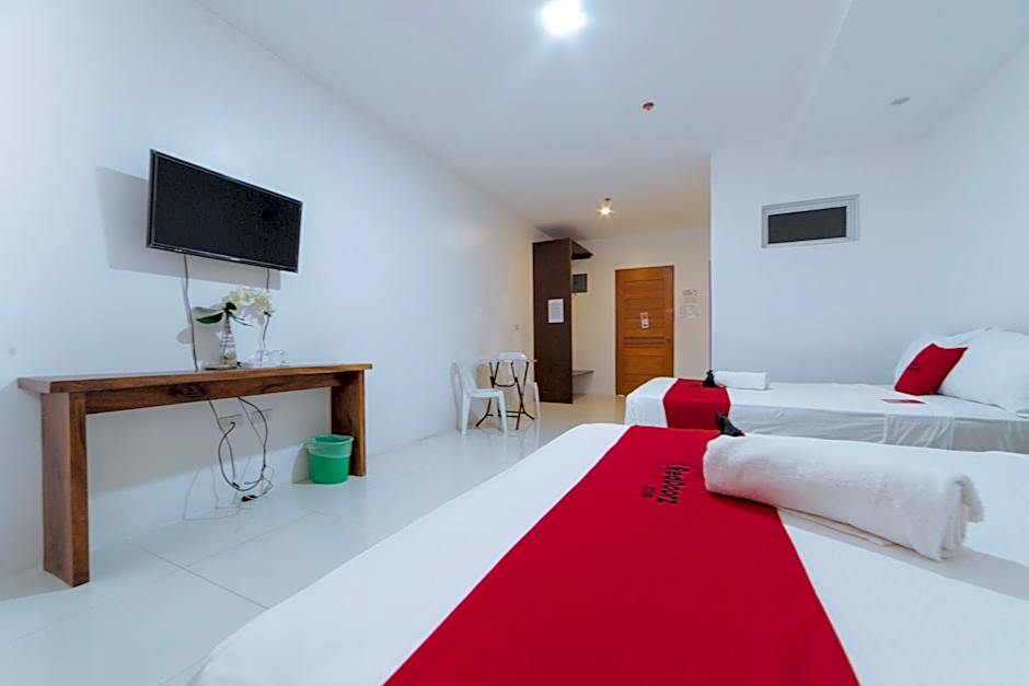RedDoorz Plus @ San Roque Roxas City