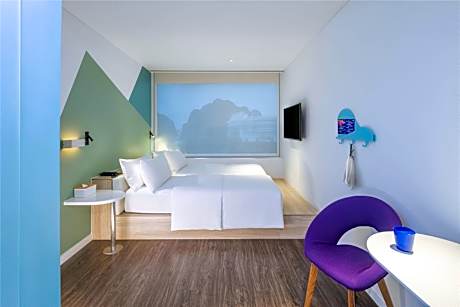 Twin Bed High Floor Bay View