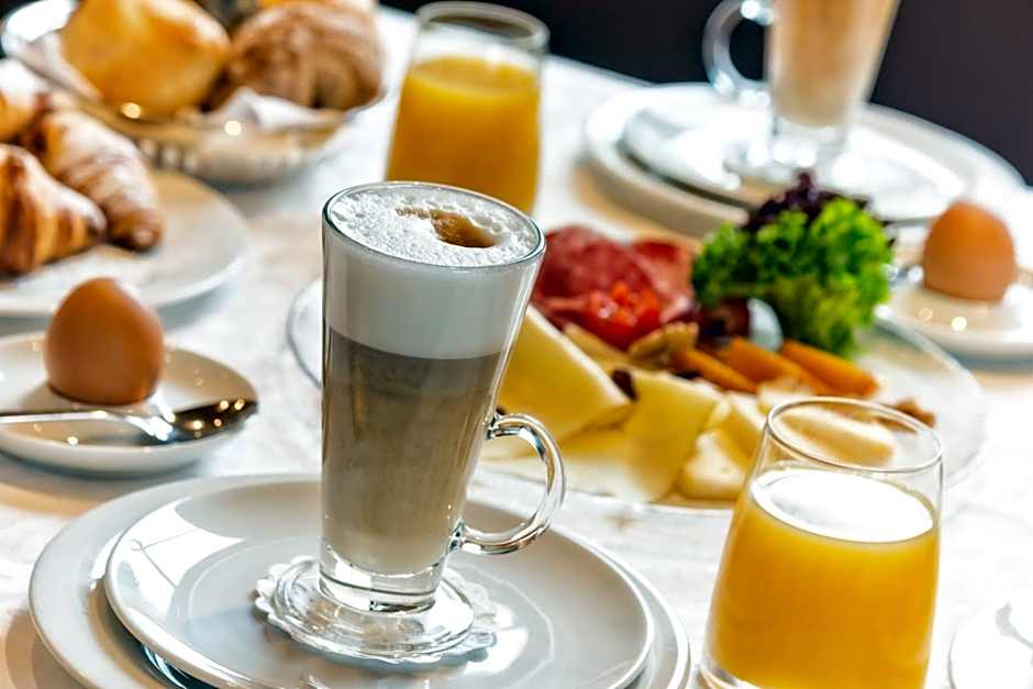 Hotel Post - OlangCard included