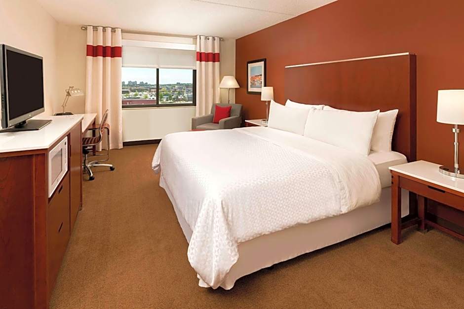 Four Points by Sheraton Boston Logan Airport Revere