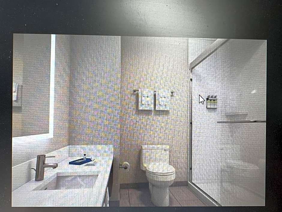 Holiday Inn Express & Suites Central Omaha By IHG