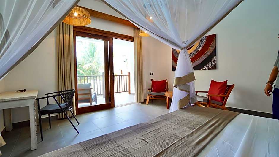 Casa Beach Hotel "Casa Del Mar"