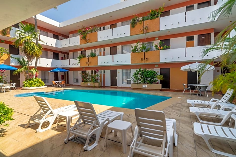 Hotel Azteca Inn