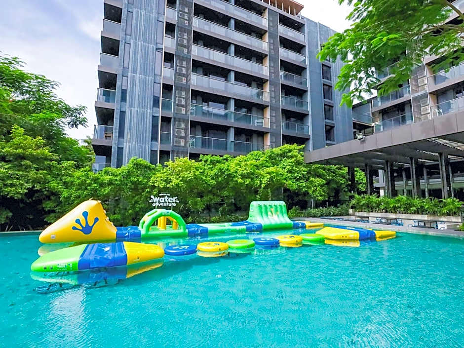 Balcony Seaside Sriracha Hotel & Serviced Apartments
