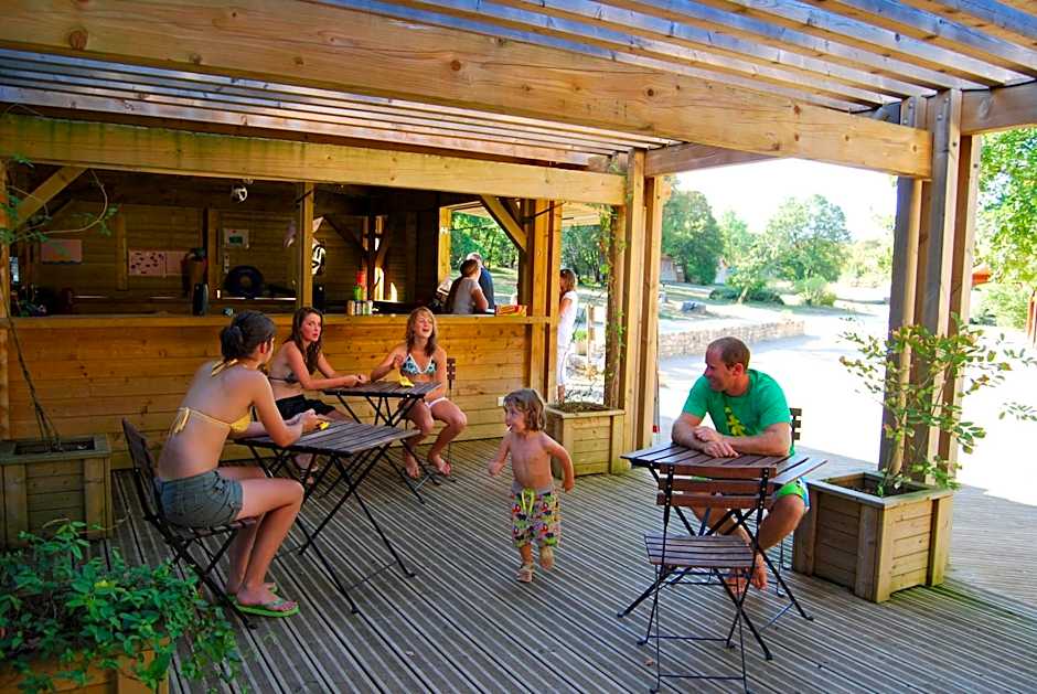 Lagrange Grand Bleu Vacances - Residence Les Ségalières