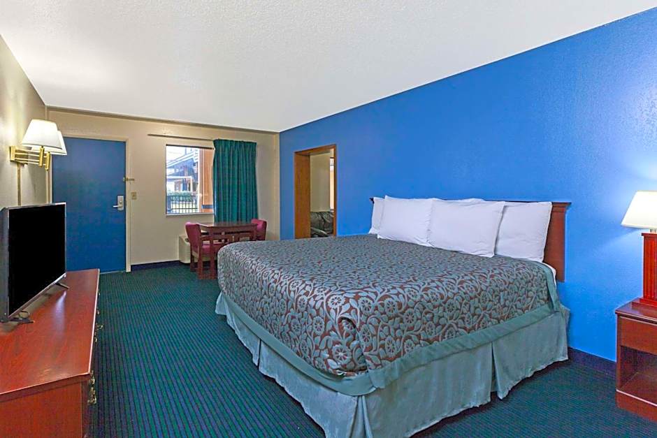 Days Inn by Wyndham Oklahoma City Fairground