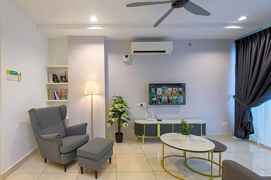 2R2B Seaview Serenity 1 to 8pax Gurney Mansion One