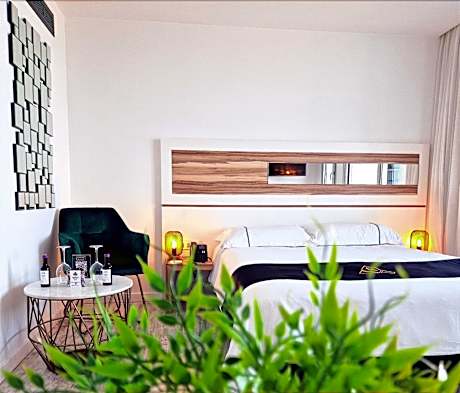 Superior Single Sea View