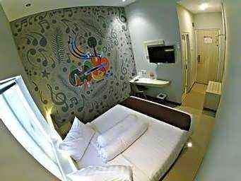 Front One Boutique Brani Solo