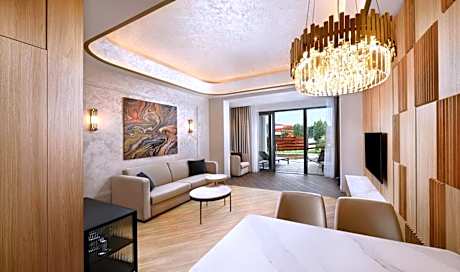 One-Bedroom Deluxe Apartment