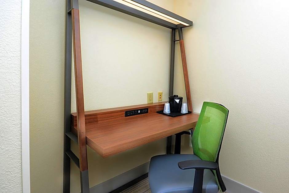 Holiday Inn Express Hotel & Suites Research Triangle Park By IHG
