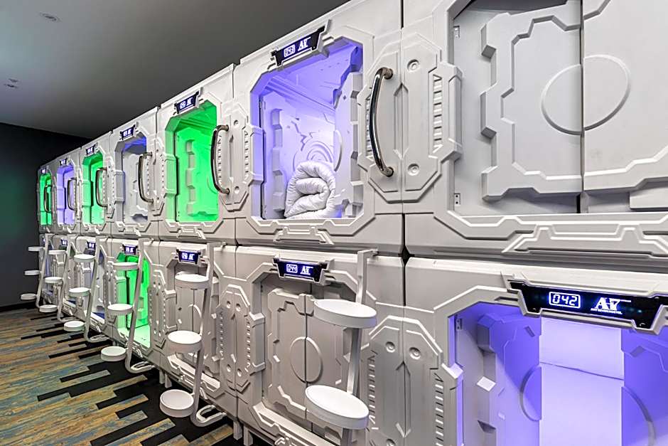 Art Seven Hostel Capsules