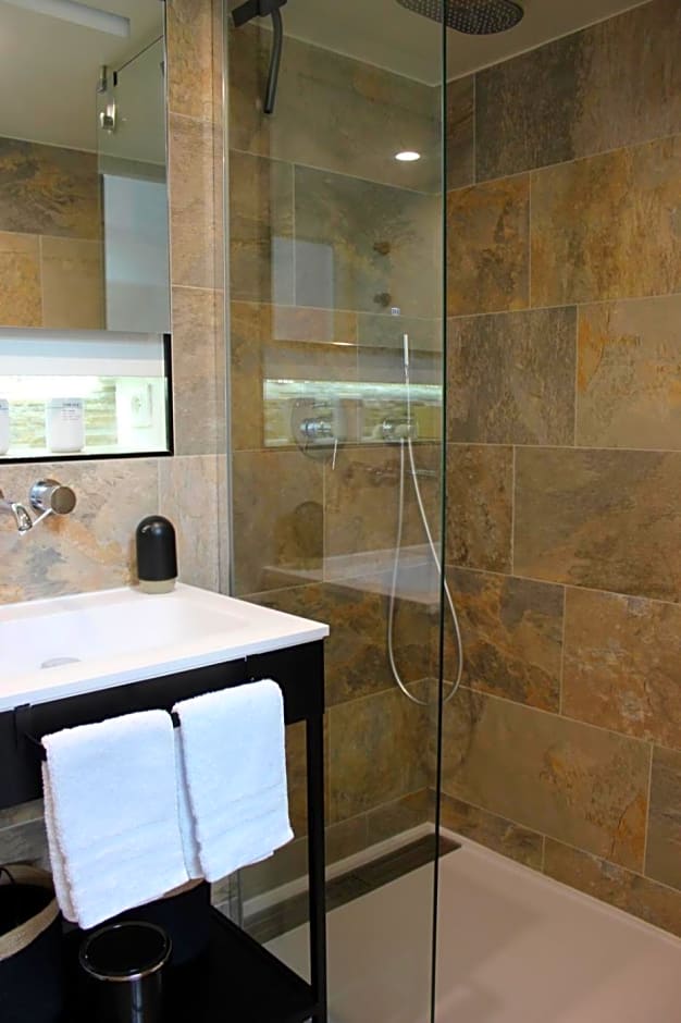 Le Chemin du Village