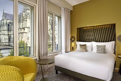 Deluxe King room - Cathedrale view