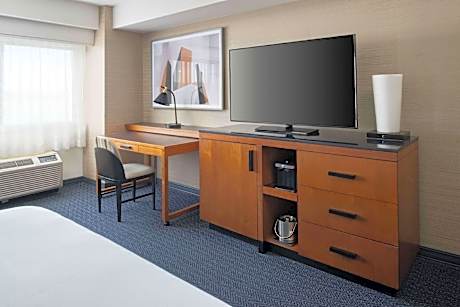 1 King-Bed