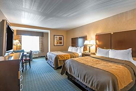 Queen with 2 Queen Beds - Non-Smoking