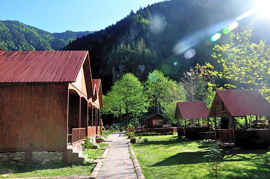 Akyuz Kardesler Otel