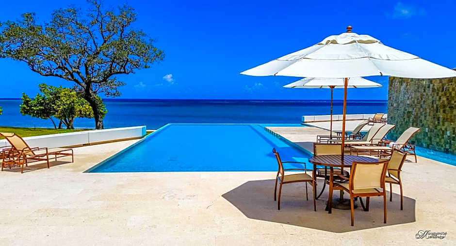 Las Verandas Hotel & Villas