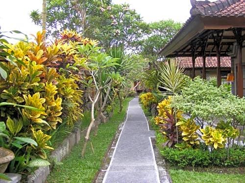 Jalan Jalan Villas & Spa