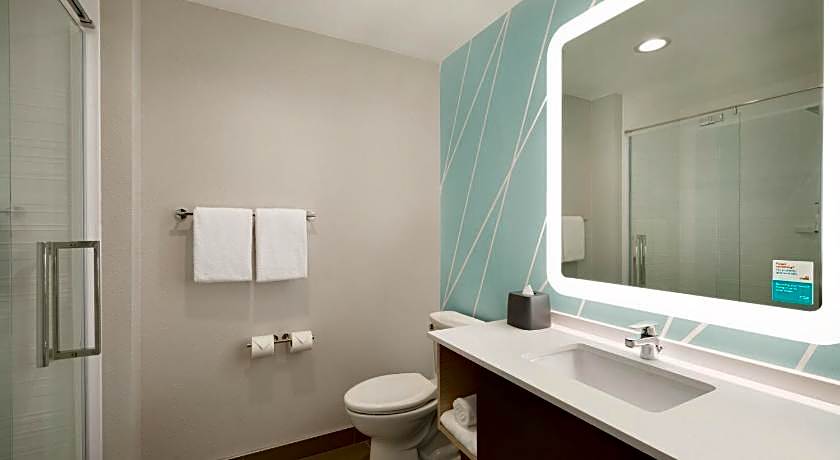 Avid Hotels Guadalajara Av Vallarta Pte By IHG