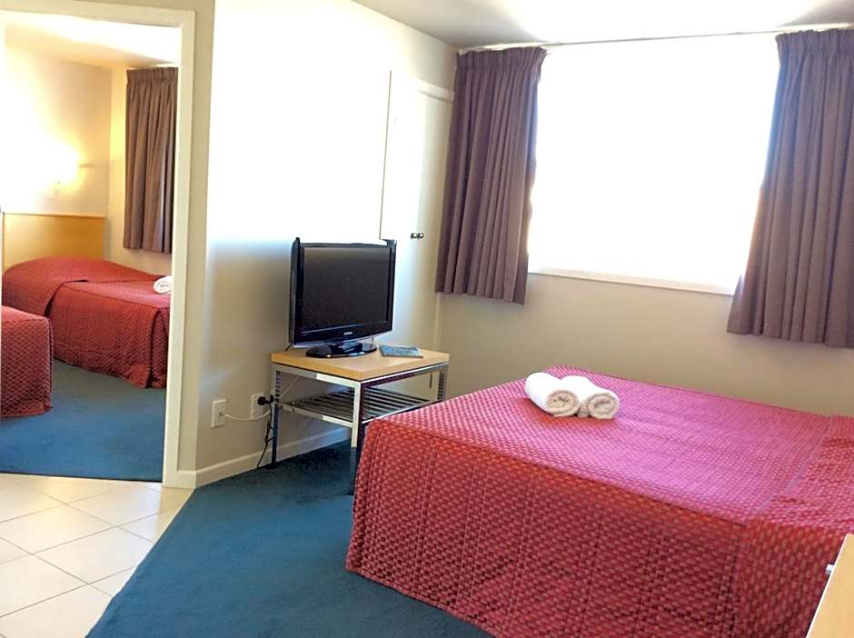 Capital View Motor Inn - Free Parking