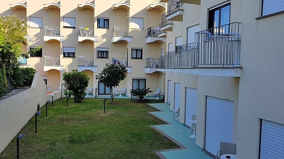 Hotel La Playa
