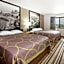 Super 8 by Wyndham Jamestown