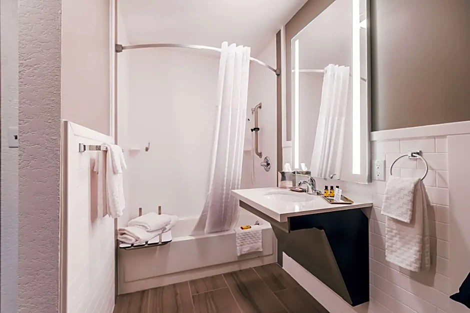Best Western Plus Executive Residency Waterloo & Cedar Falls
