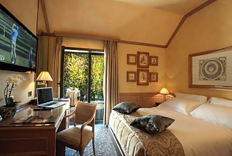 Single room french bed