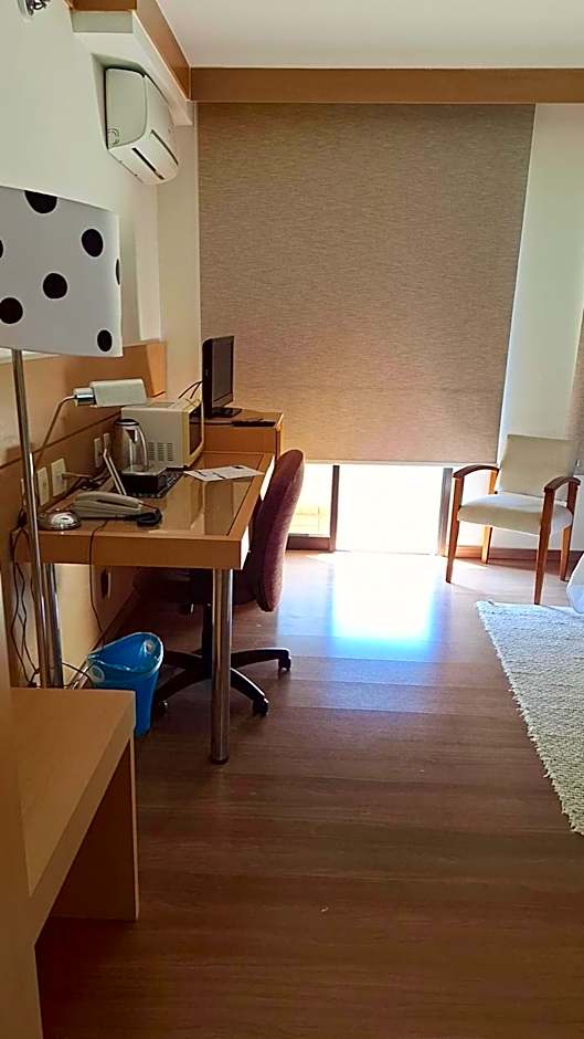 FLAT in HOTEL 4 ESTRELAS - CORAÇÃO DA FARIA LIMA - ÓTIMA LOCALIZAÇÃO, PISCINA E SAUNA