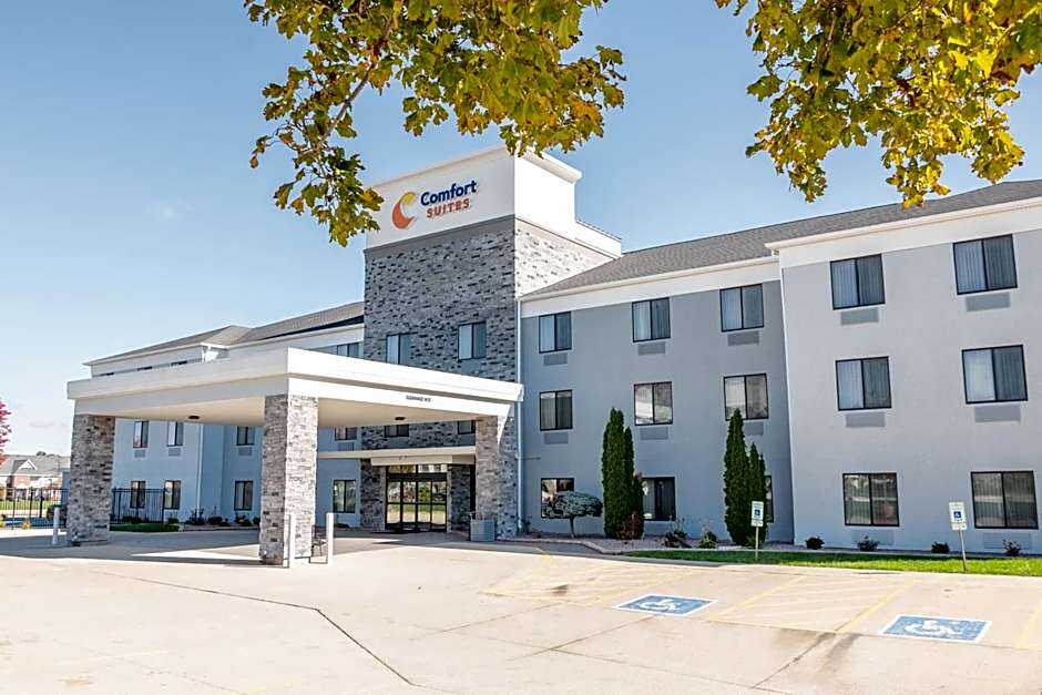 Comfort Suites Bloomington I-55 and I-74