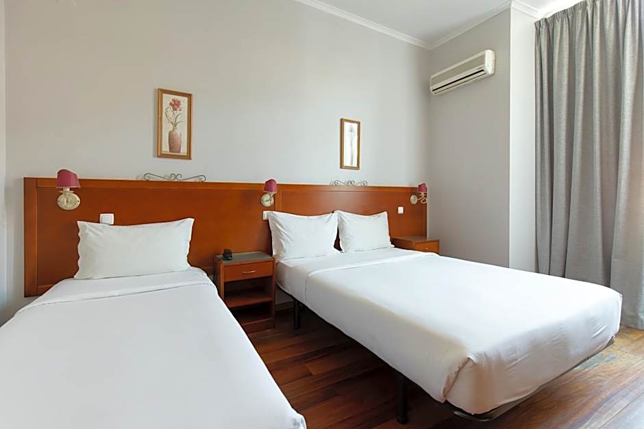 Grande Pensao Residencial Alcobia