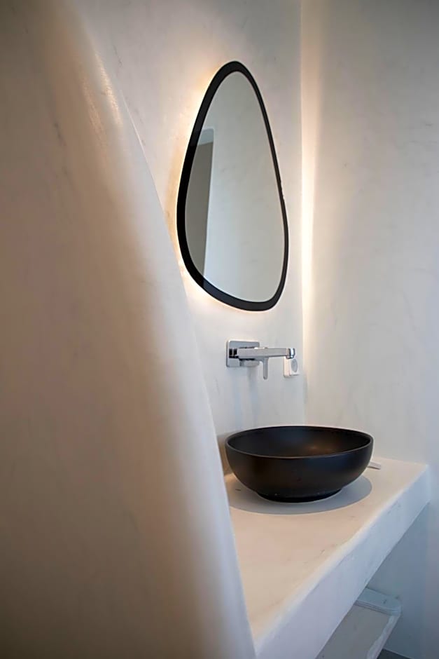 Caldera Cliff Illusion