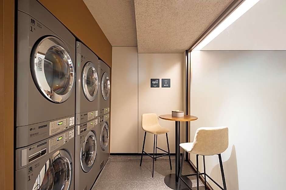 Atour Hotel Dalian Donggang Business District Gangwan Plaza