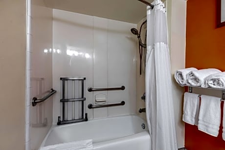 accessible - 2 double, mobility accessible, bathtub, sofabed, non-smoking, full breakfast