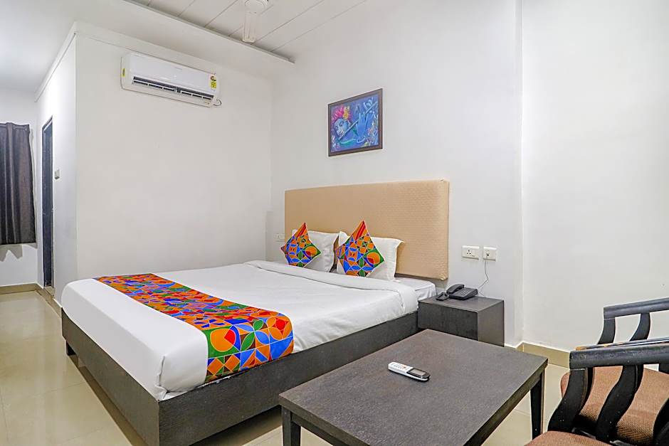 Elegant Rooms by Fabhotels – Hyderabad, 