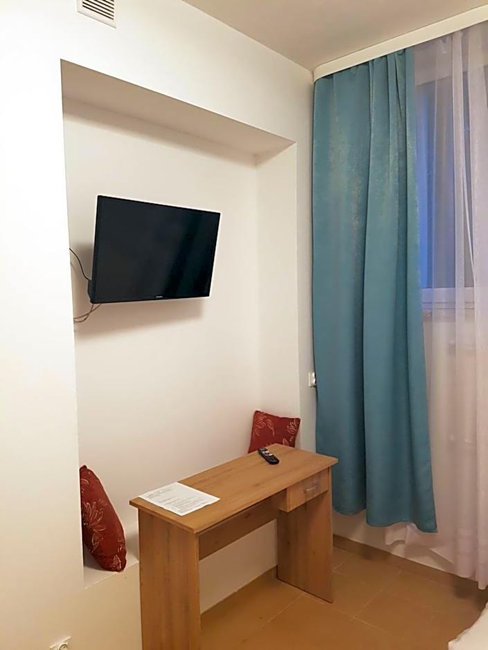 Hostel Mleczna - Metro Zacisze
