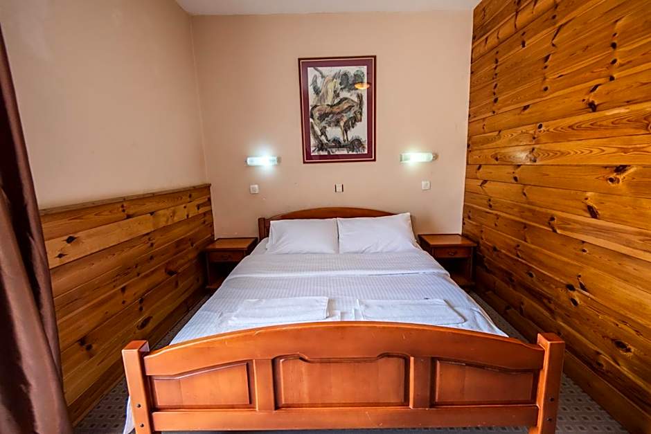 Photo 1 of 6 of Triple Room with Balcony