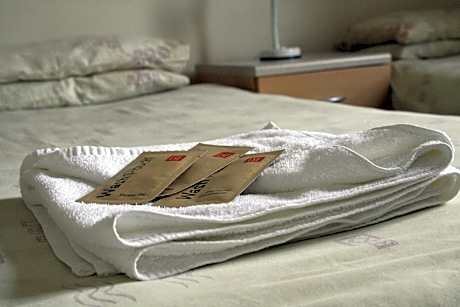 Standard Twin Room with Shared Bathroom