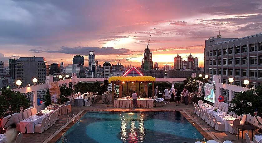 Zenith Sukhumvit Hotel